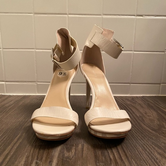 Calvin Klein Vivian heels 9.5 - Picture 3 of 8
